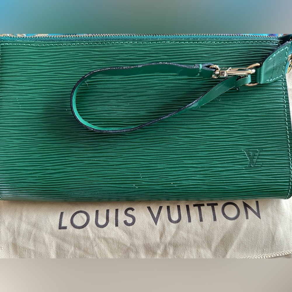 Louis Vuitton Emerald Green Epi Leather pouch original wrist strap Gold Hardware